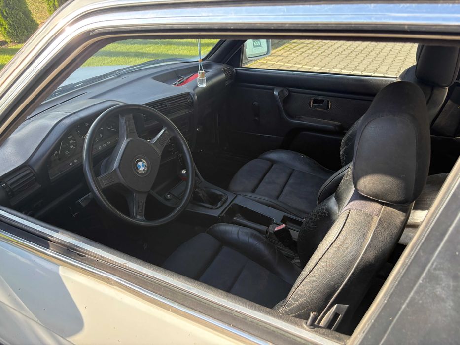 BMW e30 купе m20b20