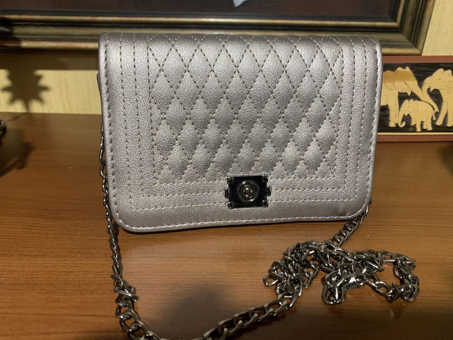 Жіночі елегантні сумочки