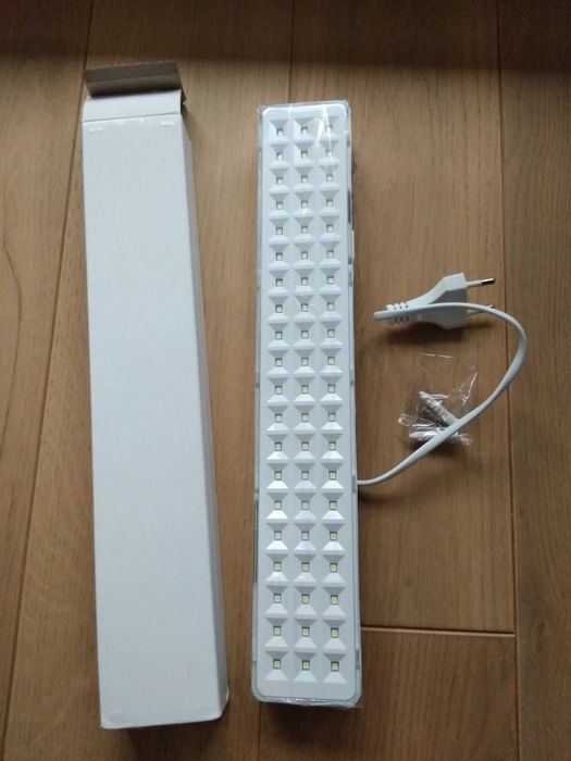 Аварийный Світильник Лед-60 на акумуляторах для дома, офиса, склада