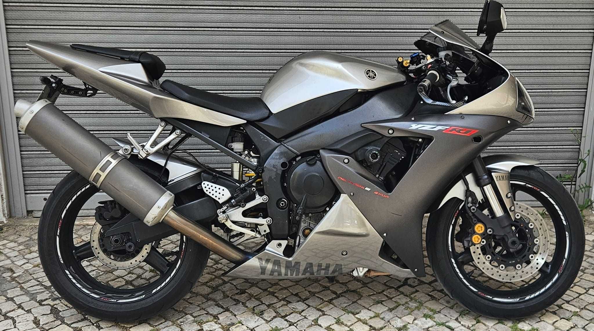 Mota R1 como nova