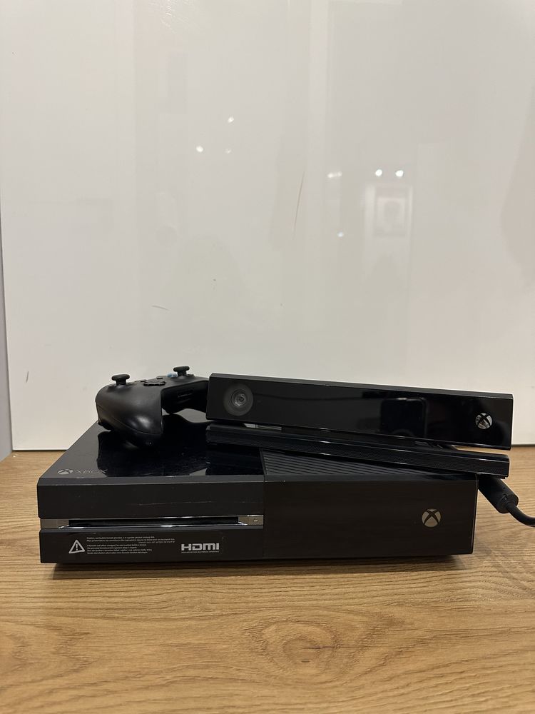Xbox one + Kinect + Pad