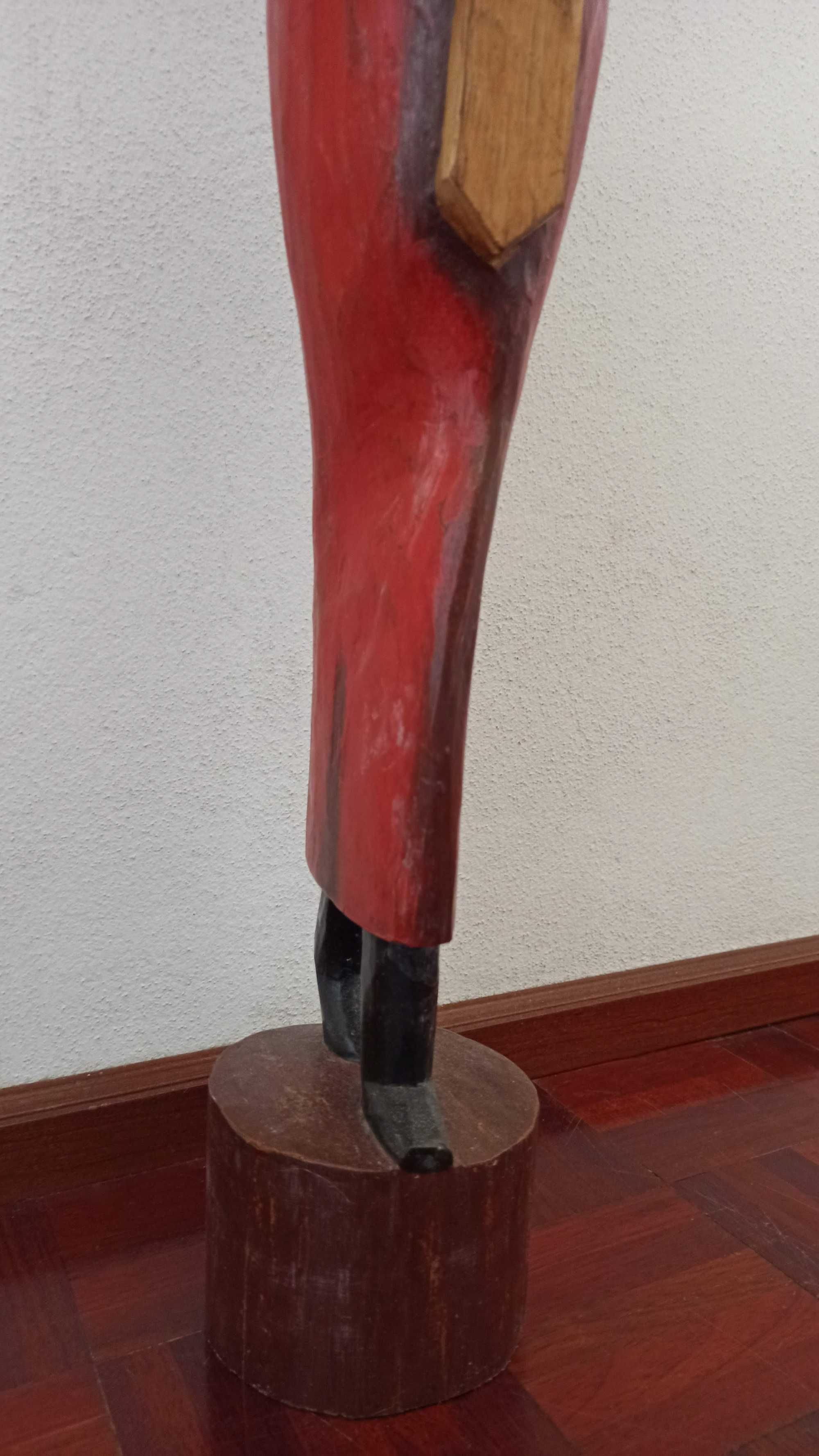 Estátua de Madeira Africana