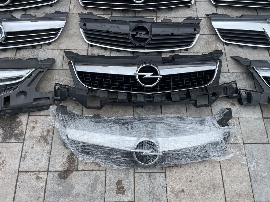 Решітка радіатора решотка гриль opel astra h Zafira B Vectra C Corsa