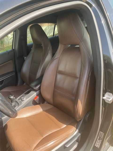 Carro de garagem