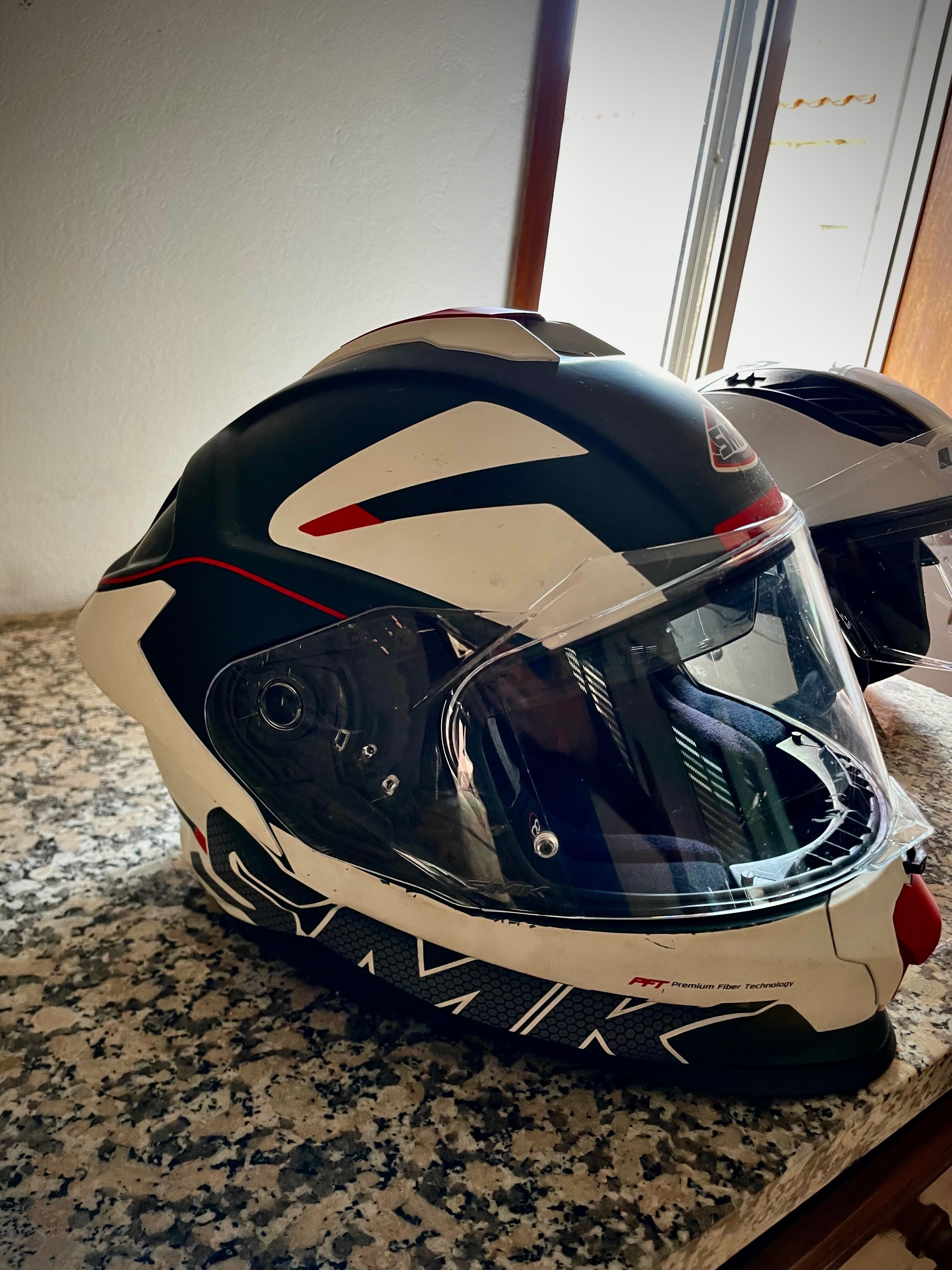 Capacete SMK e LS2