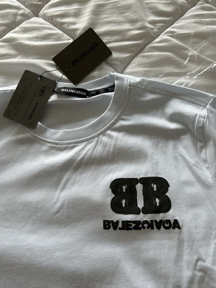 T-shirt Balenciaga Branca