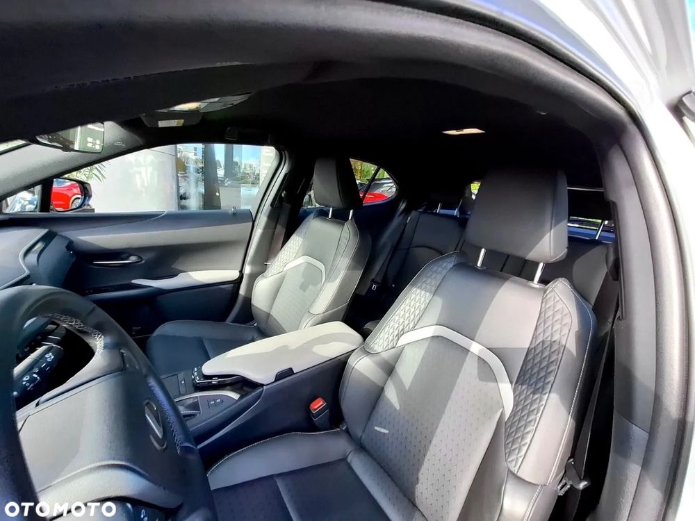Okazja! Lexus UX w perfekcyjnym stanie