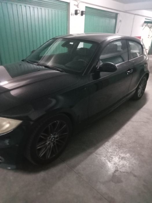 BMW 120d com batida de motor