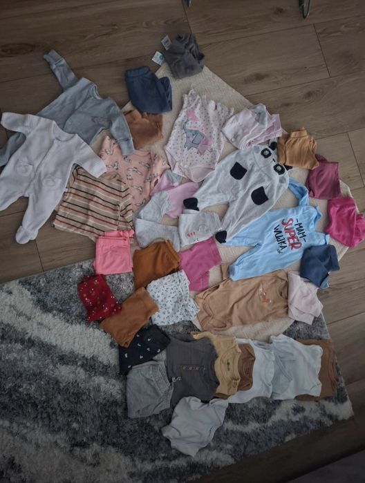 Paka ubranek dla niemowlaka