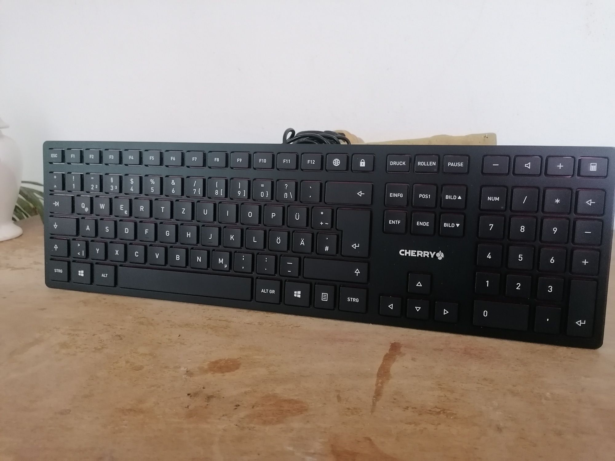 Teclado Cherry KC 6000 Slim