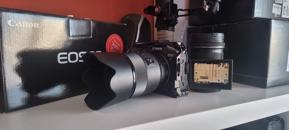 Canon R7 + 85mm 1.8 + 10-18 + adaptador EF + 5 baterias