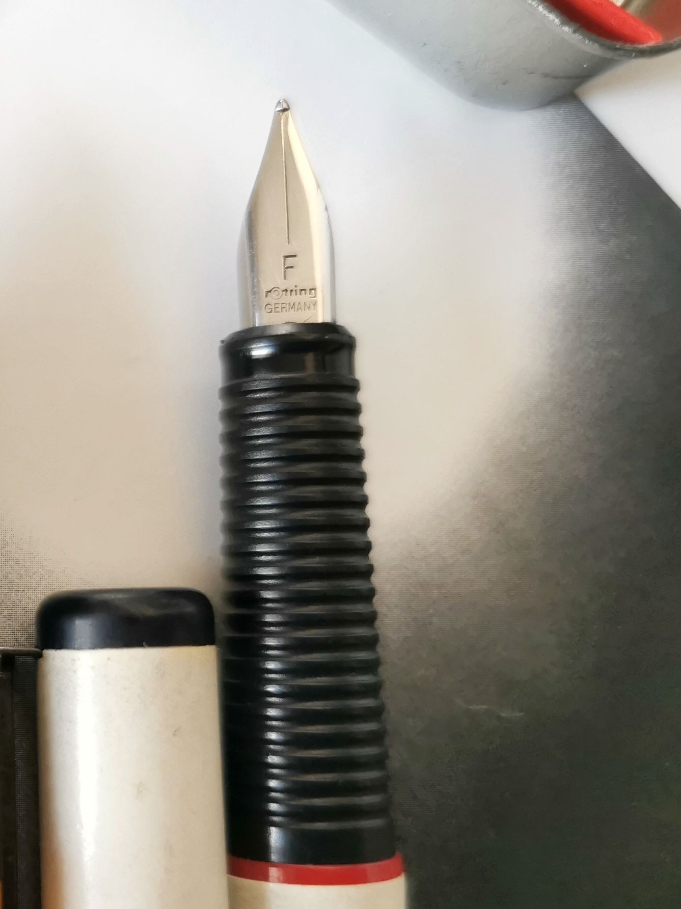 Rotring Artpen com estojo metálico