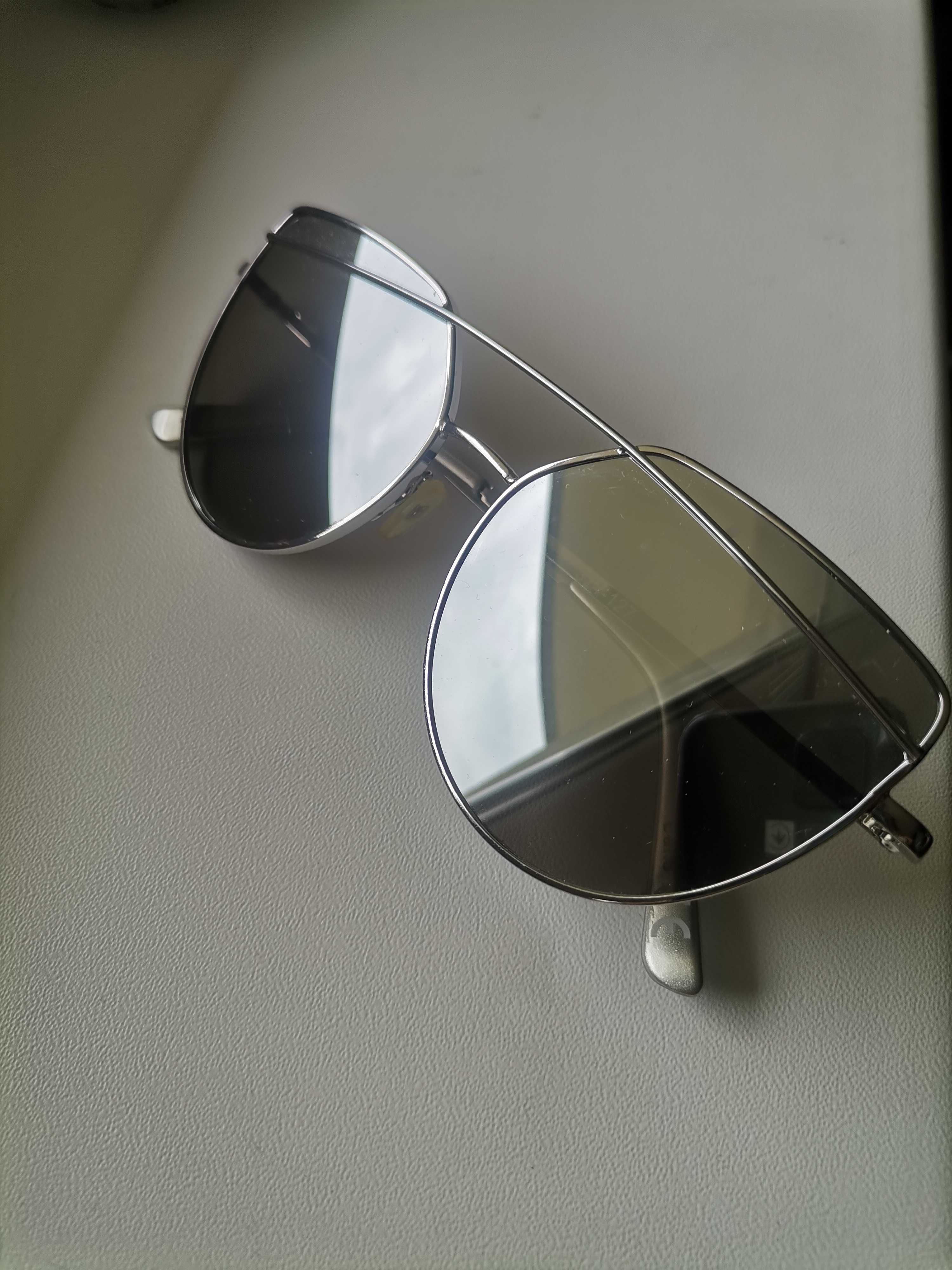 Okulary przeciwsłoneczne srebrne