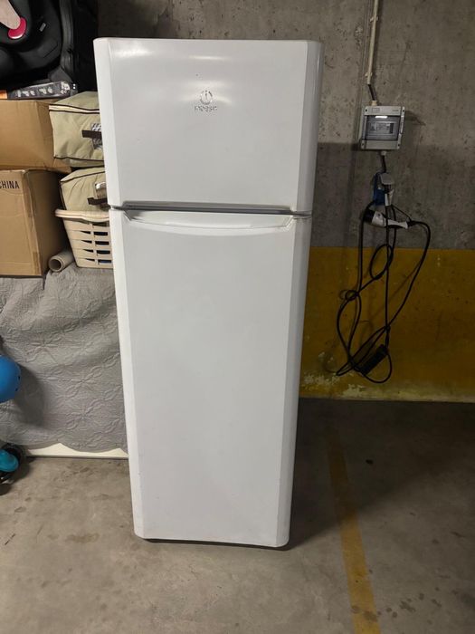 Frigorífico Indesit