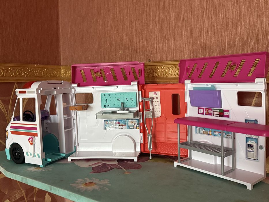 Швидка машина  Барбі оригінал