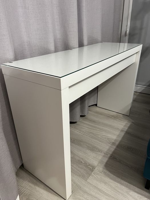 Malm toaletka/biurko ikea