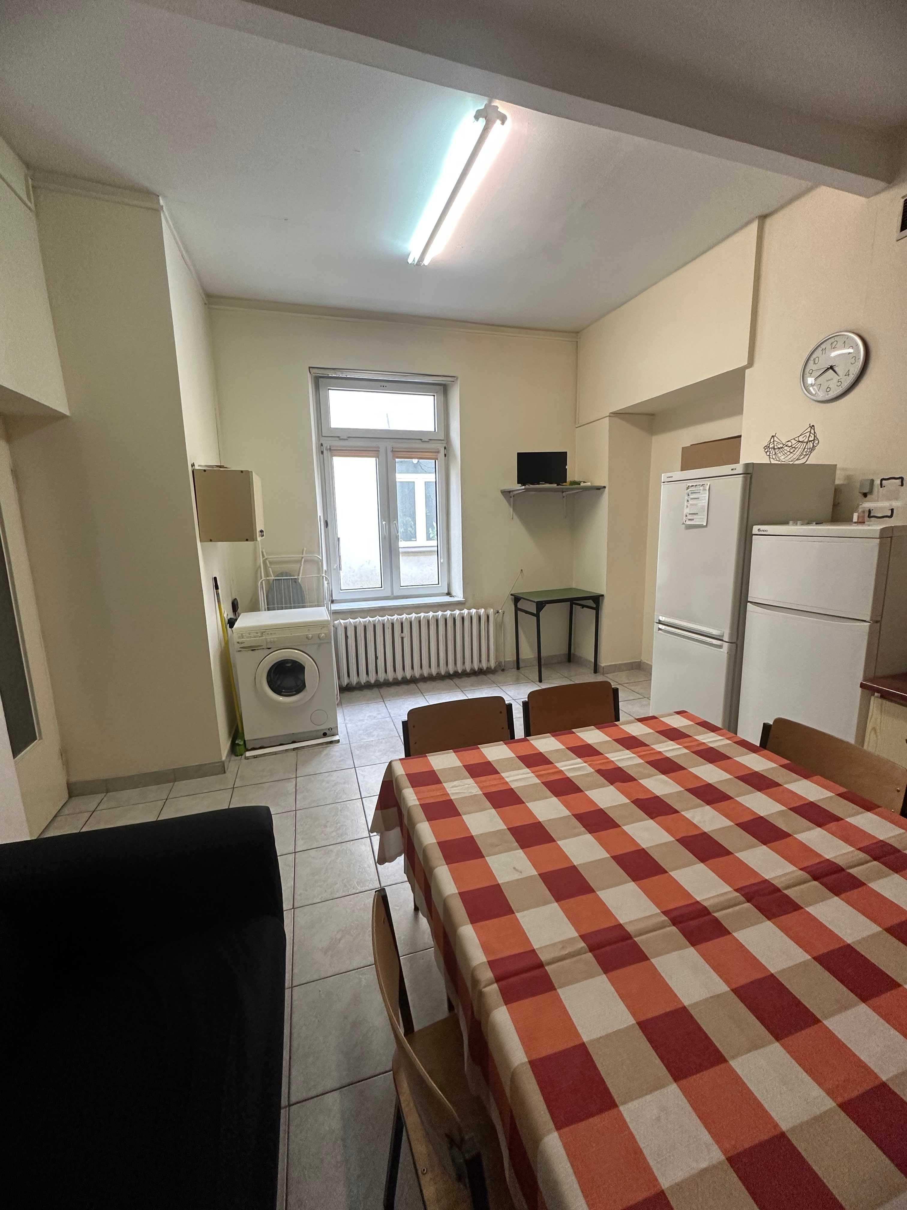 Tanie noclegi pracownicze kwatery hostel Kielce od 50 zł