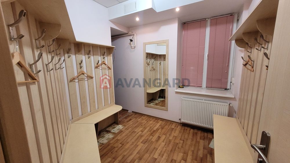 Продам приміщення в центрі, 211 м²;, 253 00 $