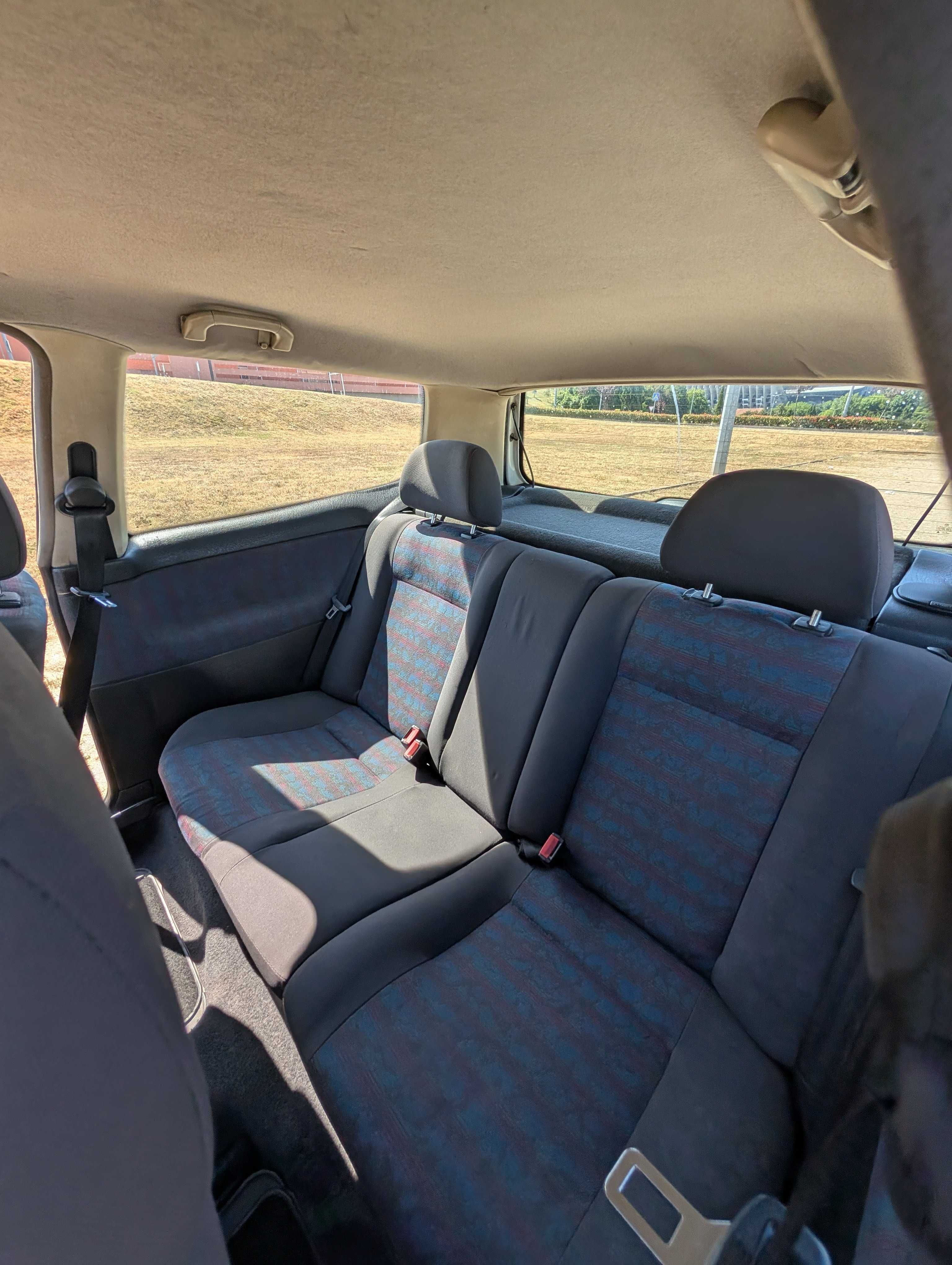 Volkswagen Polo 1.4 16v (1996) - 3 Portas