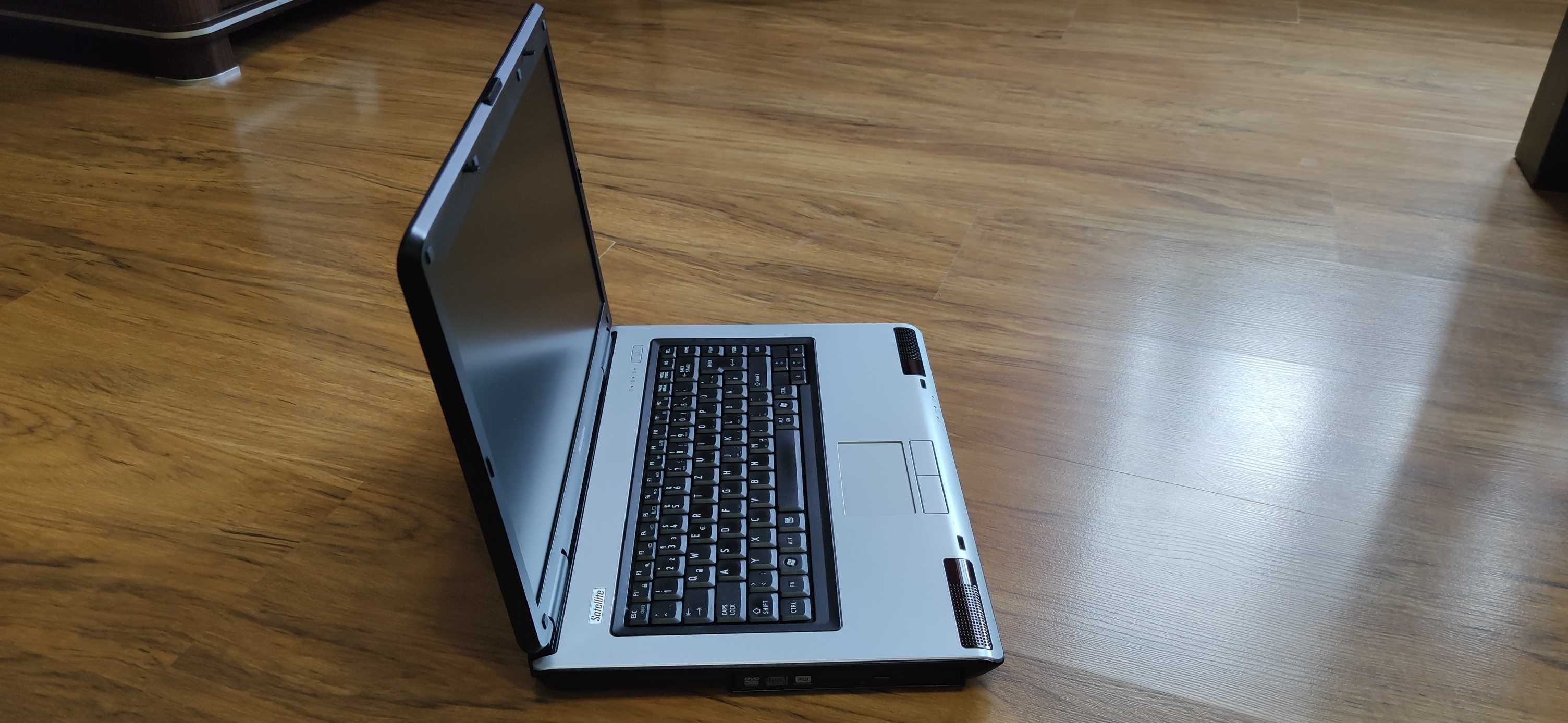 Toshiba satellite L40-17R Dwa Laptopy