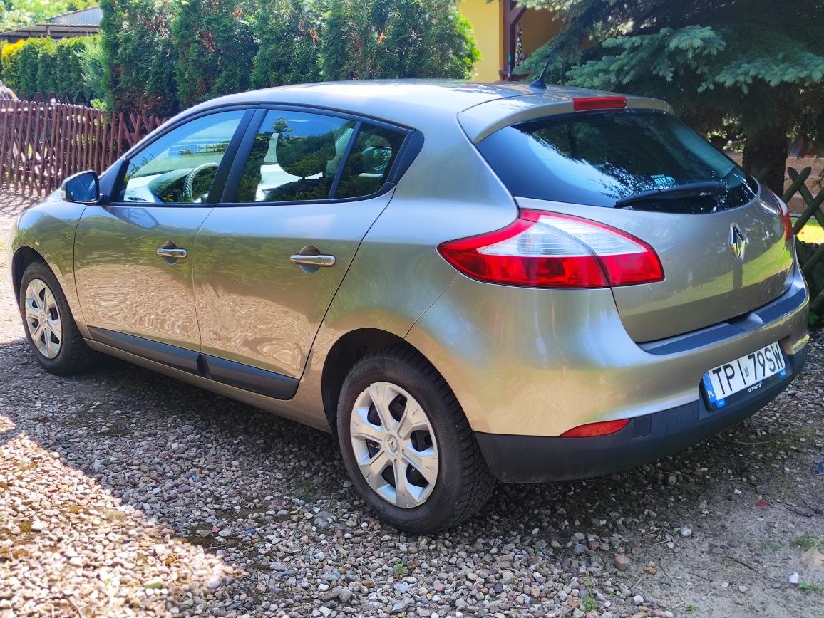 Renault Megane III HB 1.6 benzyna