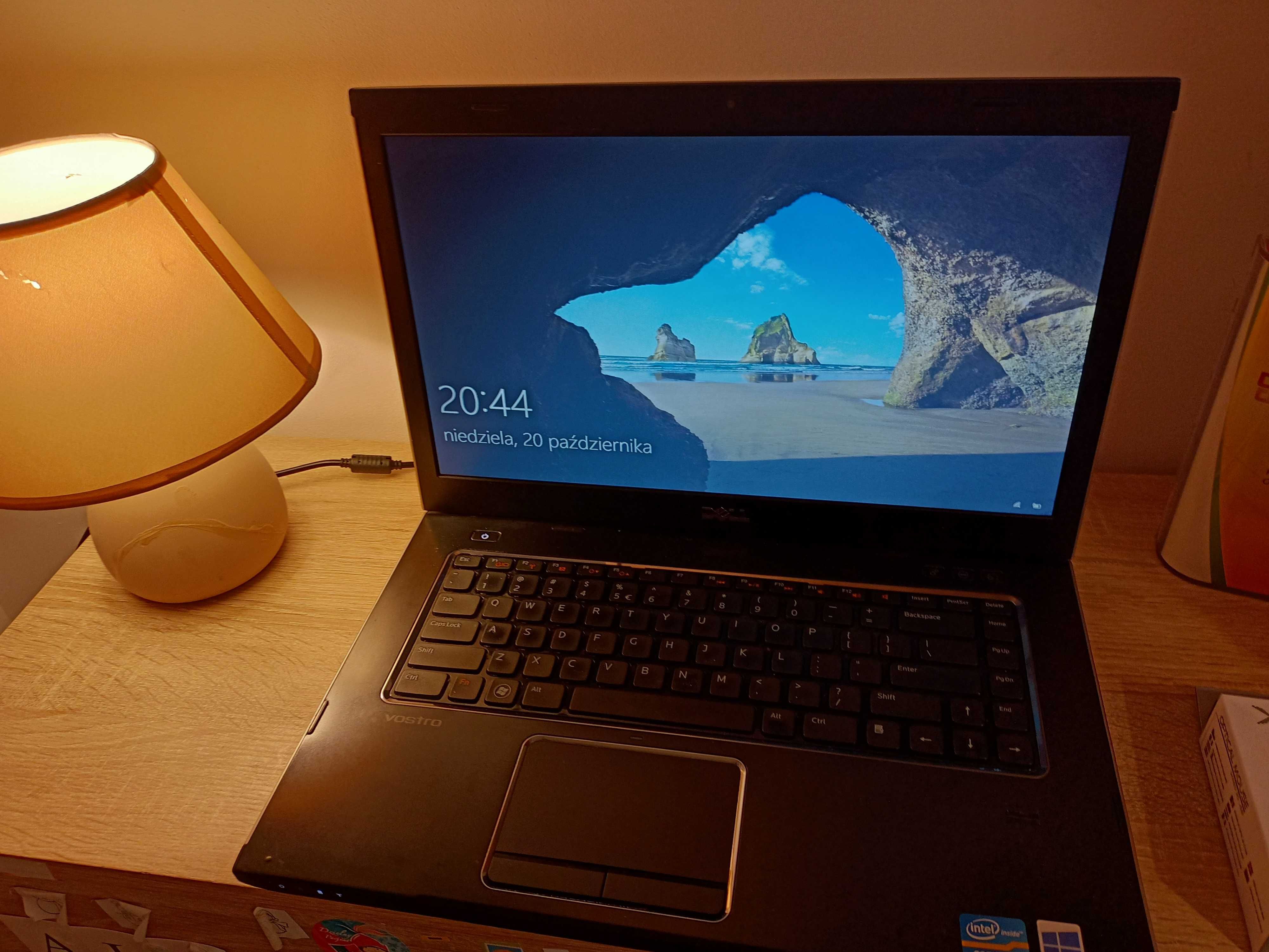 Dell Vostro 3550 z pakietem biurowym MS Office 2007 Small Business