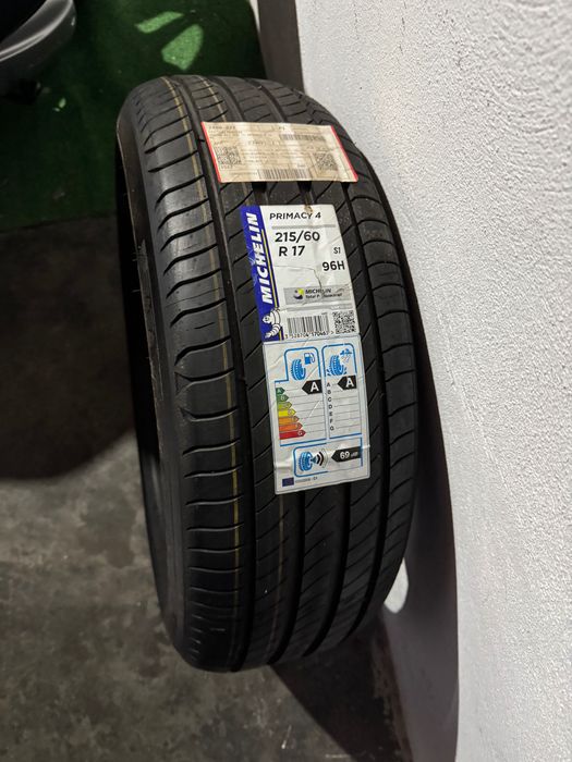Pneu Michelin 215/60 R17