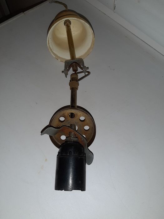 Продам Патрон для Люстры