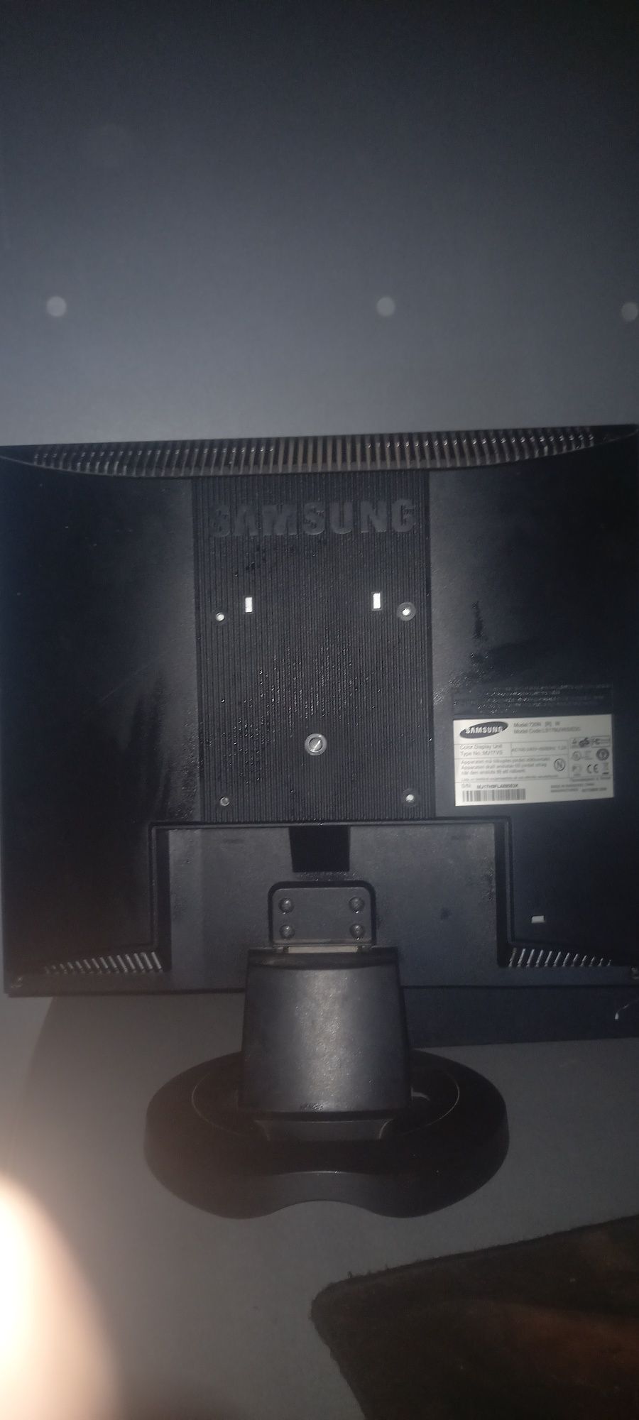 Монітор Samsung Model 720N
