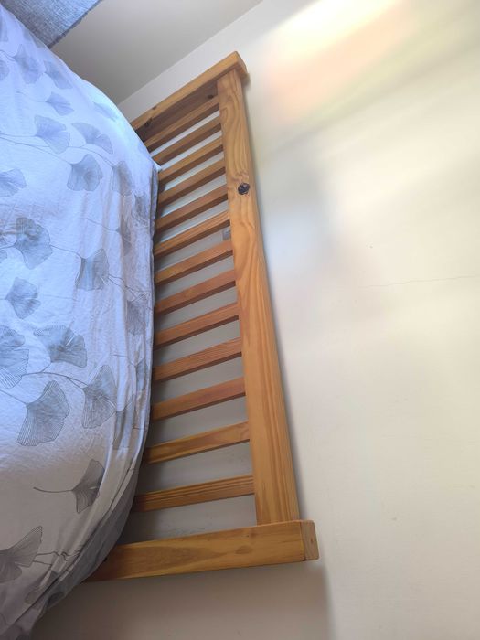 Cama casal 140x190 com estrado