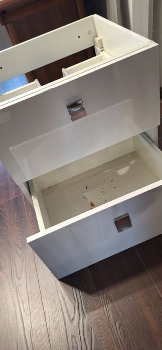 Продам умивальник з тумбою