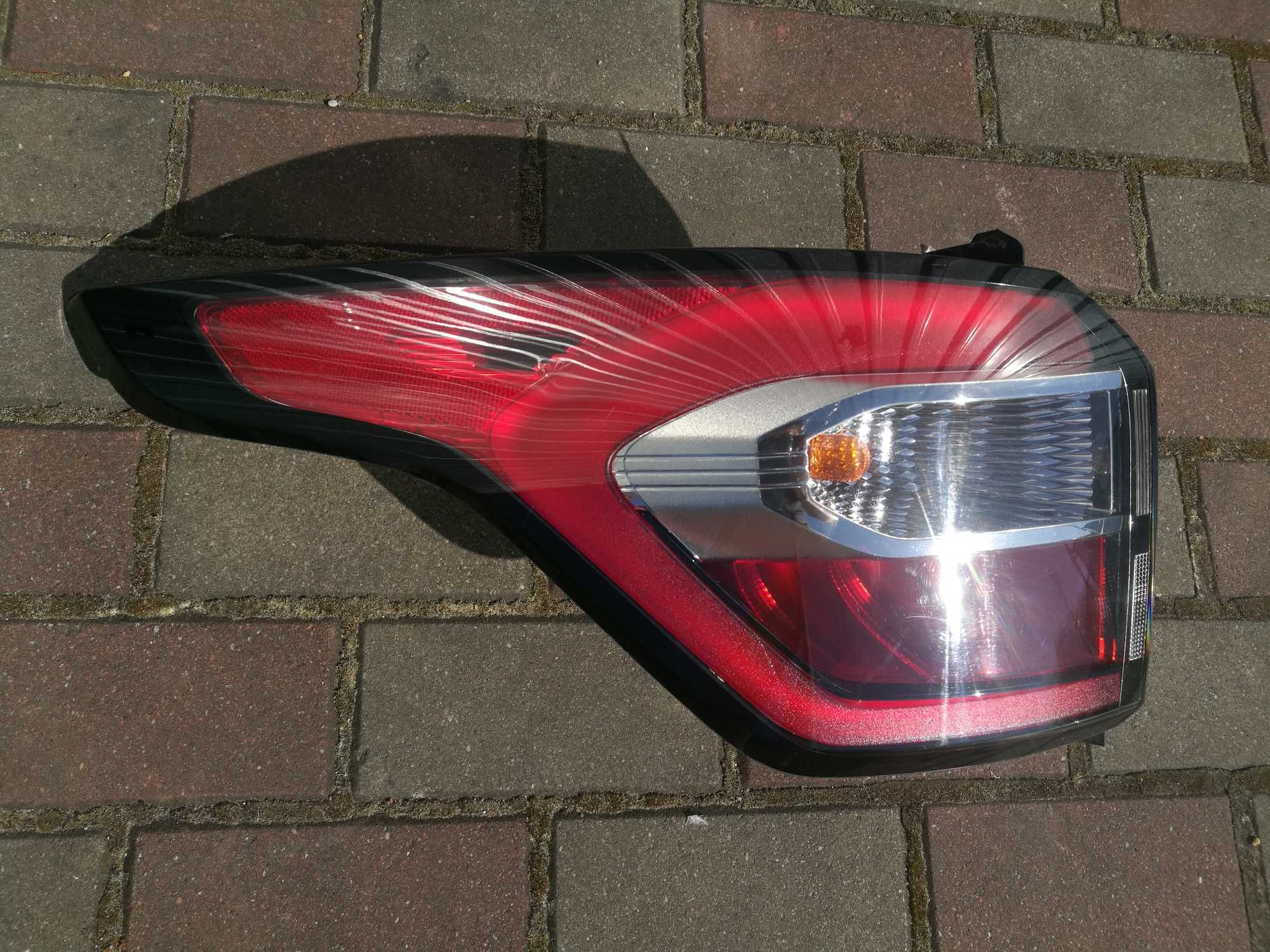 Lampa lewa tylna Ford Escape mk2 lift USA KANADA