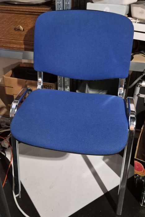 Krzesła konferencyjne / biurowe – 6 szt. (niebieskie/chrom)