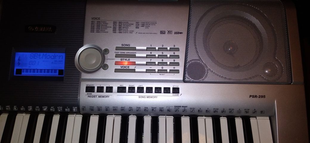 Keyboard Yamaha PSR- 295