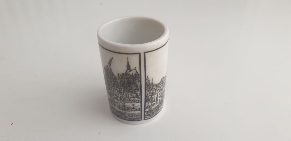 Starocie z Gdyni - Stare naczynia - kieliszek Niemiecki ceramiczny