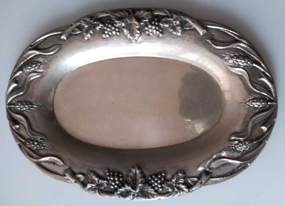 Bandeja / tabuleiro em prata