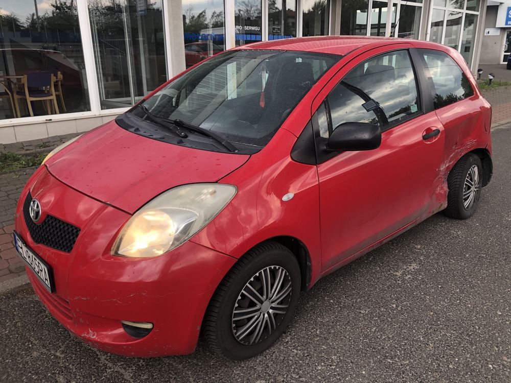 Toyota Yaris uszkodzona; GAZ