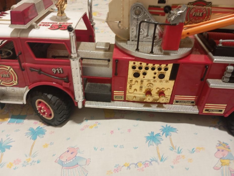 Carro de bombeiros antigo
