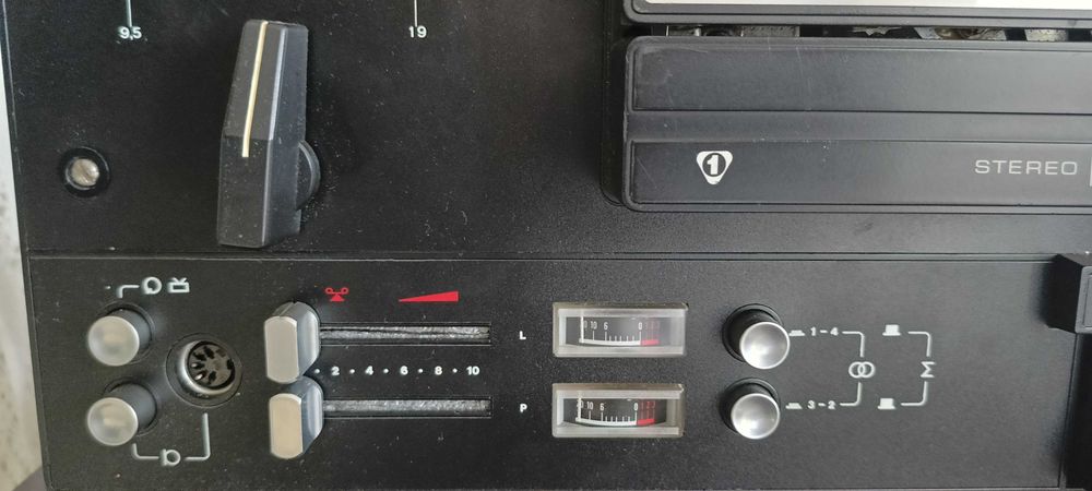 Magnetofon szpulowy Dama Pik