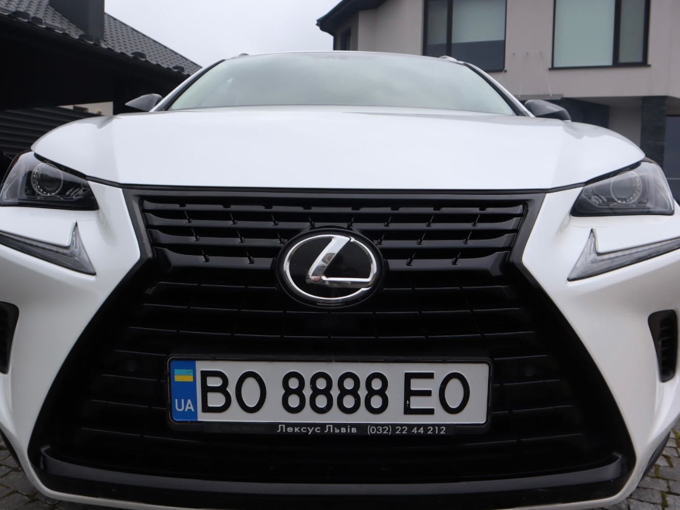 Lexus NX 200 офіційний