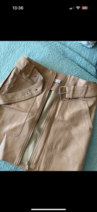 Beżowa spódniczka rozmiar XS Stradivarius