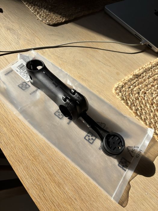 Mostek 3T apto stem 100mm -6/6 ze zintegorwanym uchwytem na licznik