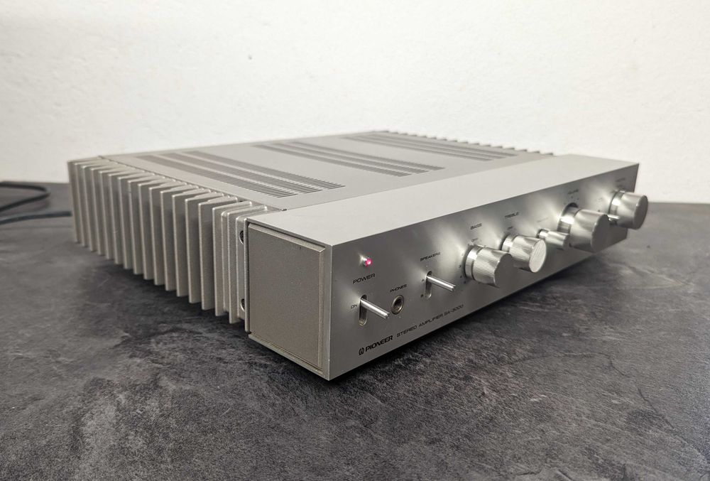 Стерео підсилювач Pioneer SA-3000.