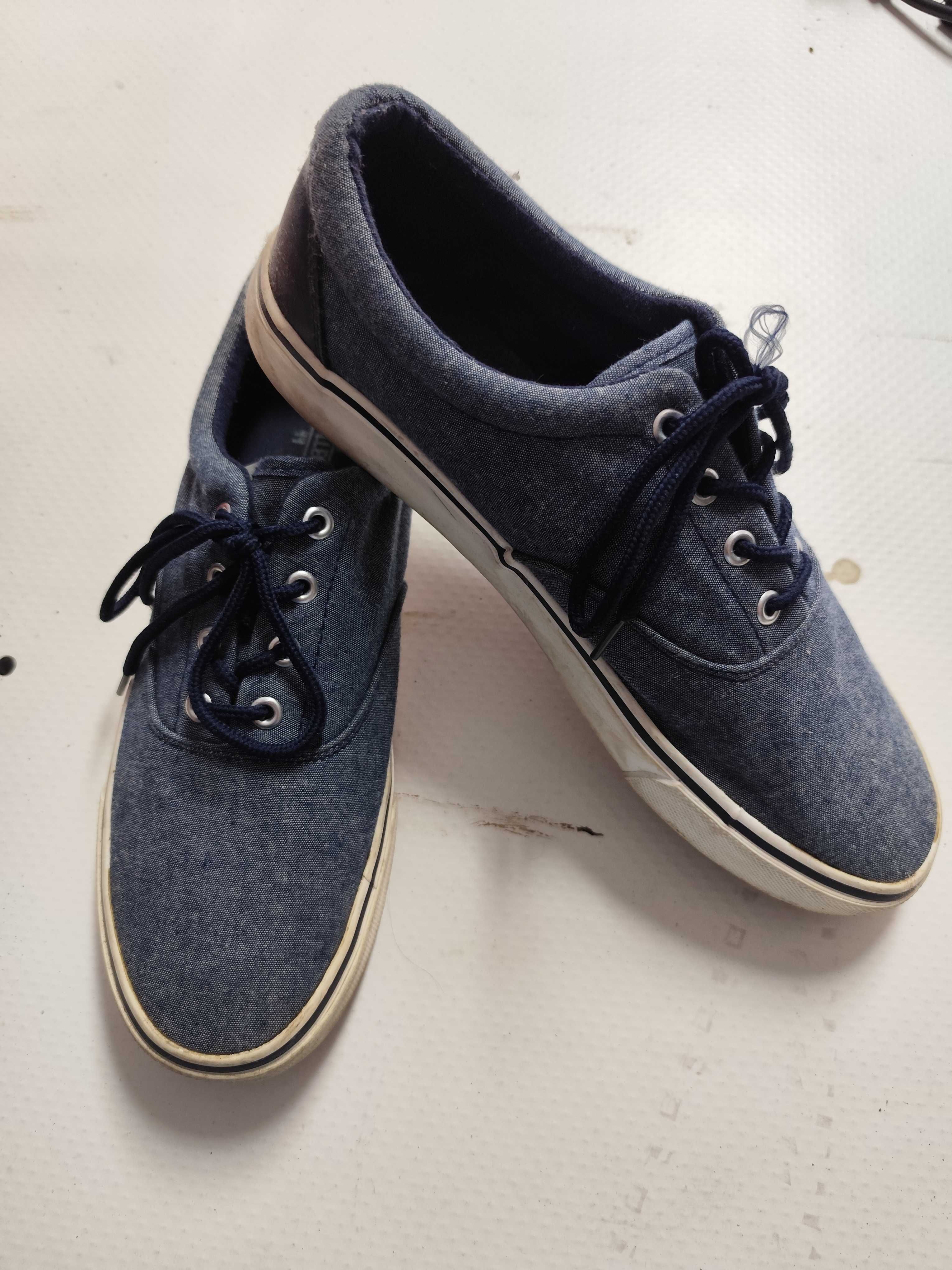 sapatos tenis 44
