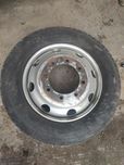 Opona Michelin 255/70 R. 22.5 z felgą