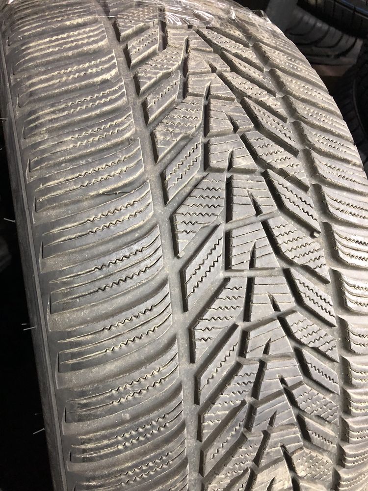 Шина зимова 255/35/21 Hankook