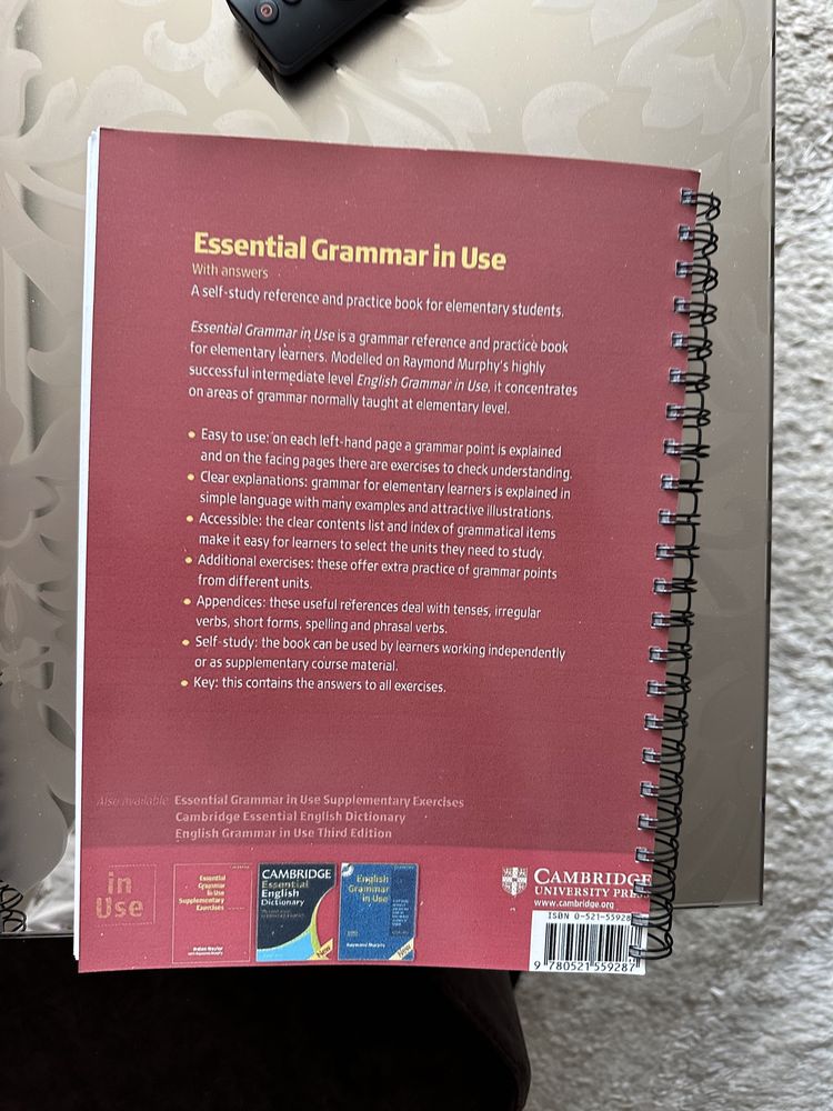 English book Essential grammar in use. Raymond Murphy