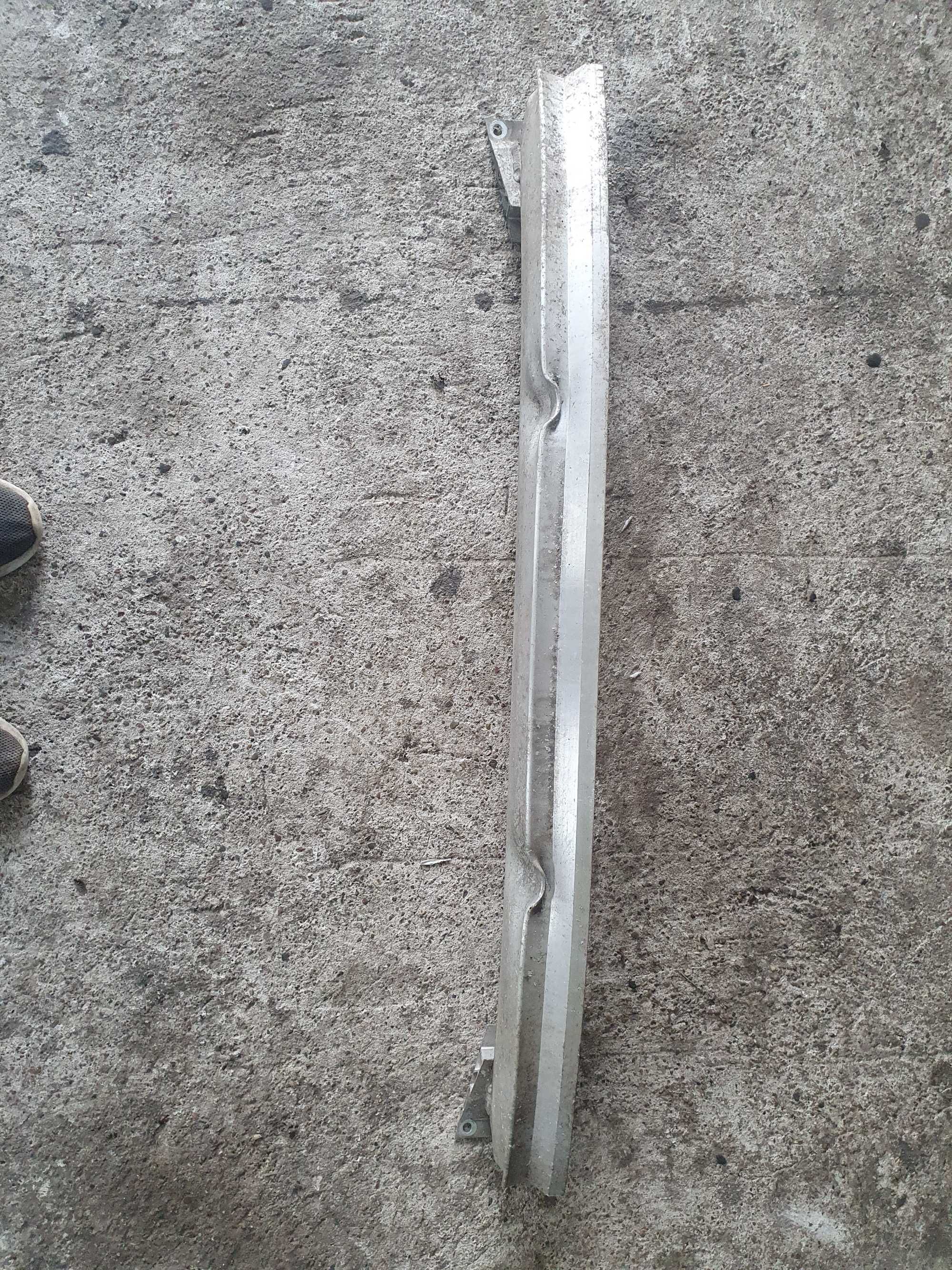 Belka pod zderzak tyl tylny Audi a3 8p 3 drzwi