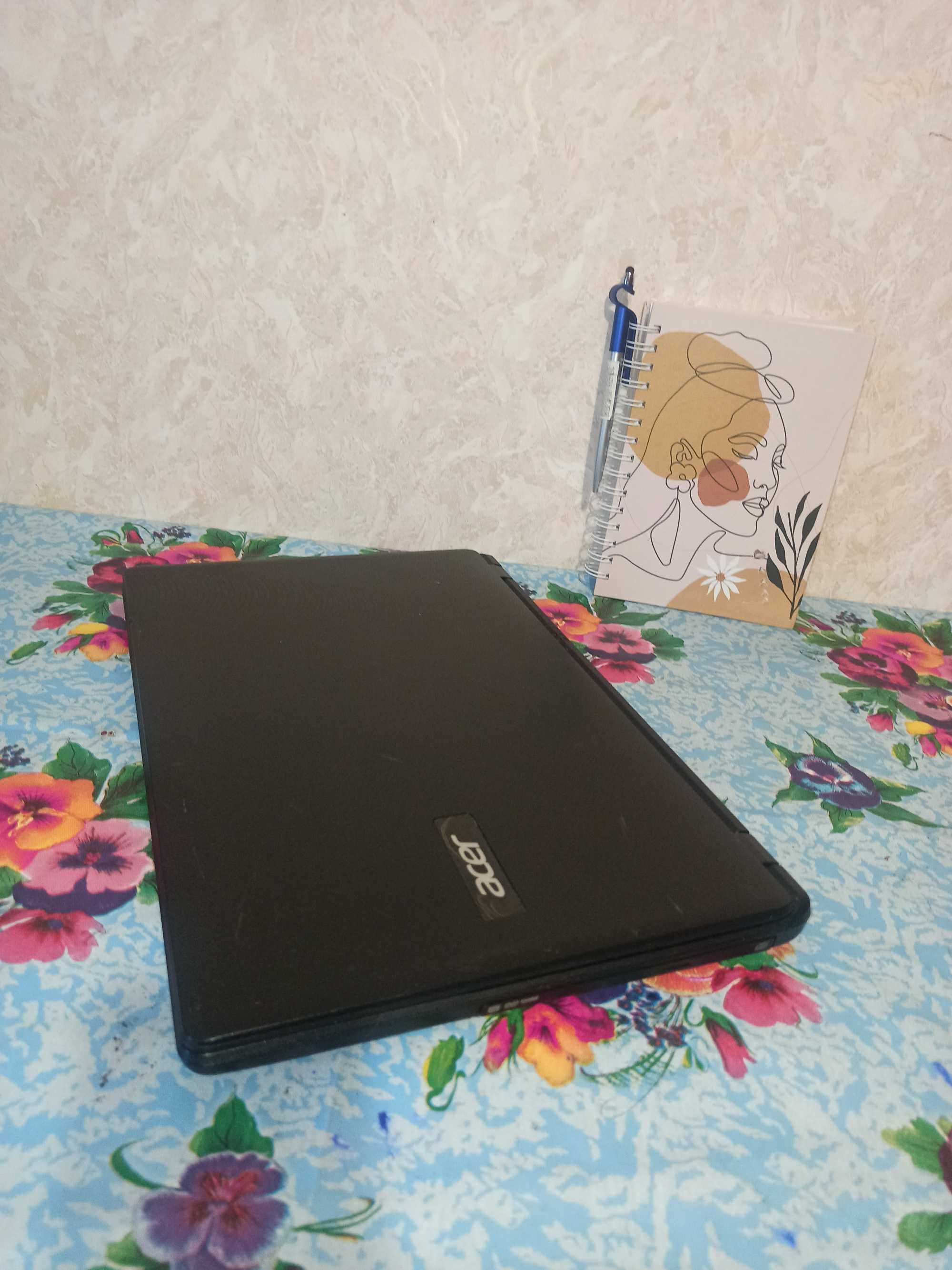 Продам ноутбук терміново !!!  Acer ES1-531