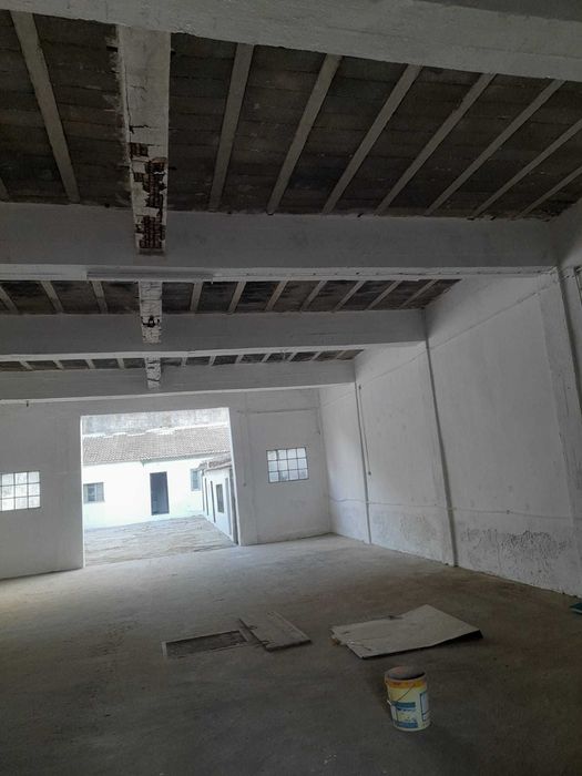 Aluga-se quarto a estudantes